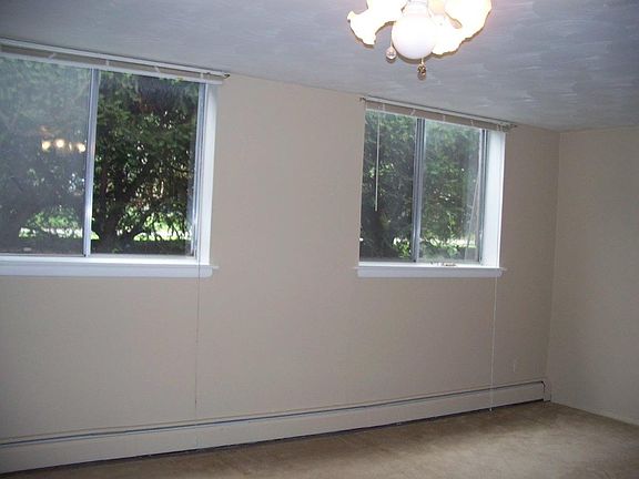 4th image of 150 Park Ave