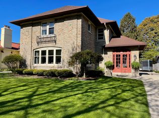 3425 N Summit Ave, Milwaukee, WI 53211