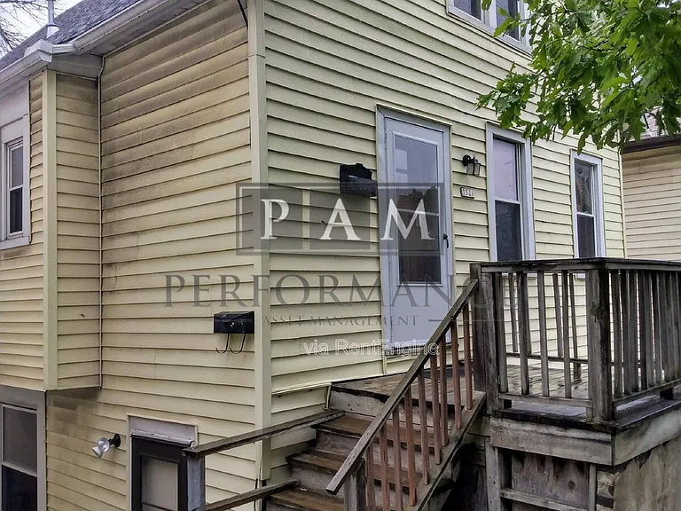 1521 N Jefferson St — Photo 15