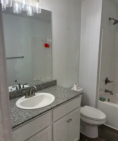 517 S Forest Ave — Photo 7