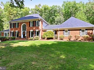 10613 Timberidge Rd, Fairfax Station, VA 22039