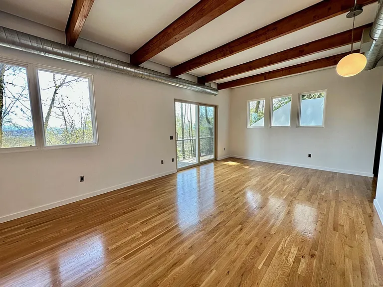 5880 SW Ralston Dr — Photo 2