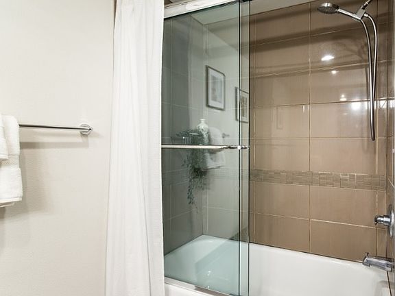 4th image of 4547 8th Ave NE APT 310