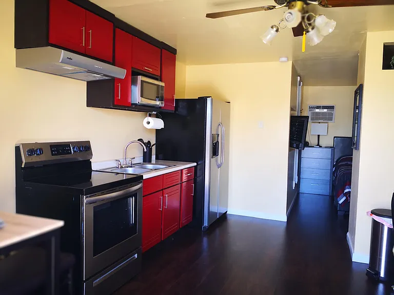 2700 Dunoon Dr #3 — Photo 1