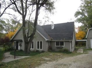 N749 Old Kirk Rd, West Chicago, IL 60185