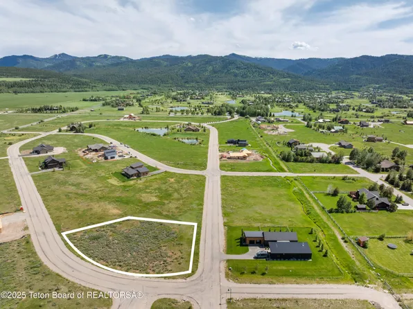 9688 Timberline Loop, Victor, ID 83455