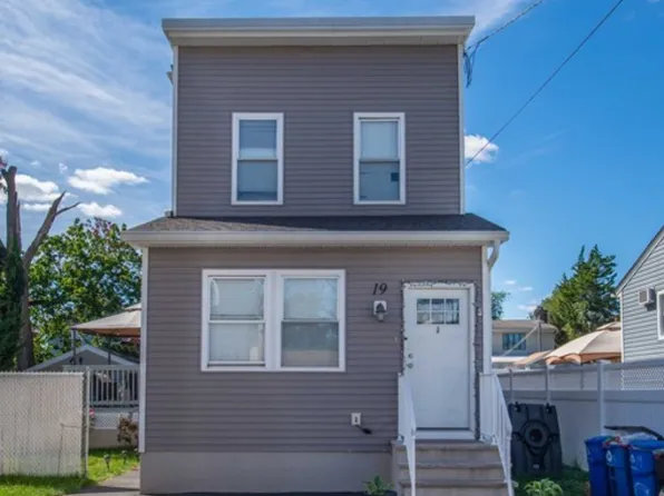 19 Chestnut St, Garfield, NJ 07026