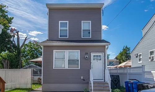 19 Chestnut St Photo 1