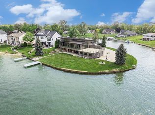 126 Robindale Ct, Brooklyn, MI 49230