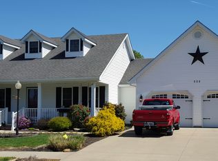 506 Legacy Dr, Herrin, IL 62948