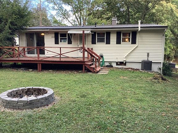 3rd image of 421 Fernwood Ave