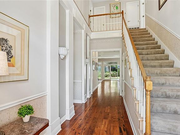 3rd image of 7 Althea Ln