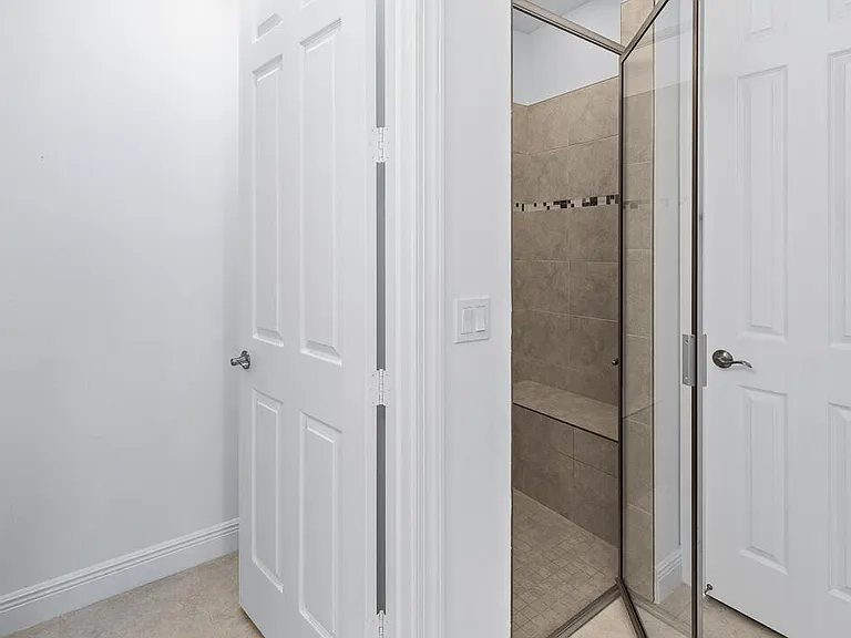 2590 Bella Vista Cir — Photo 15