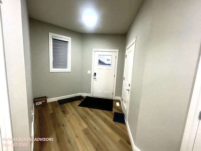 Edmonton Apartment for rent - 3 Bedrooms — photo 8