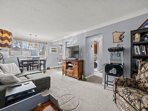 4th image of 240 Wentworth Ave W APT 106