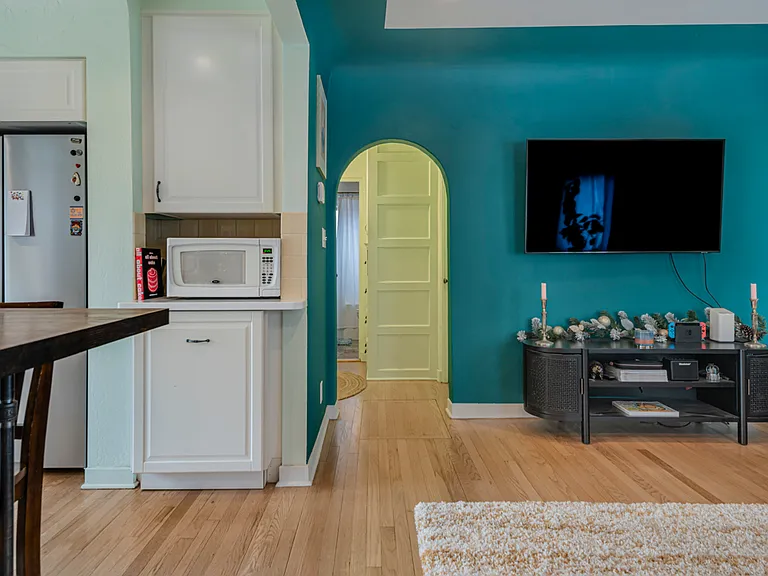 3021 Commercial St NE — Photo 10