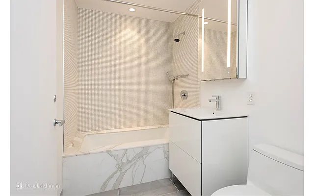 Rented by Douglas Elliman | media 27