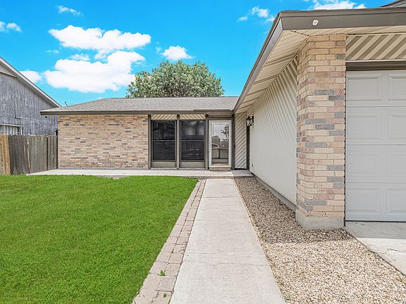 3rd image of 6039 Whispering Lake St