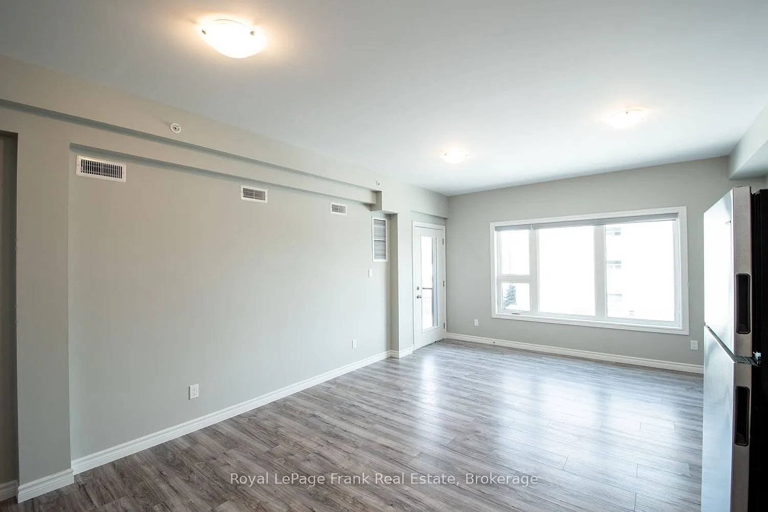 2 bed, $2,075 — Photo 3