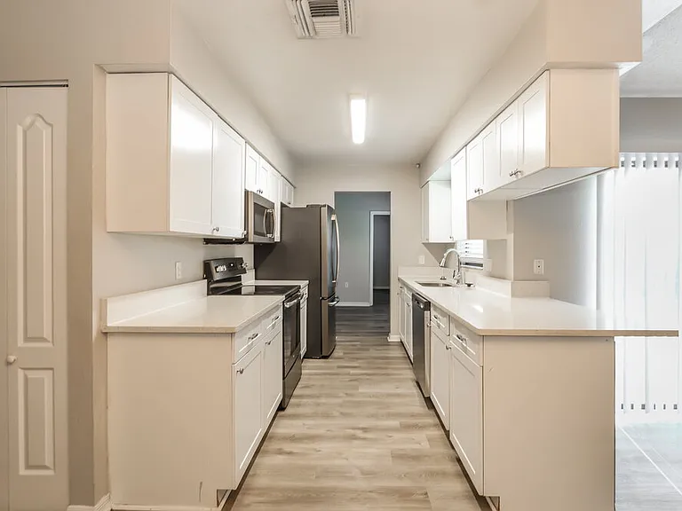 1023 Malletwood Dr — Photo 6