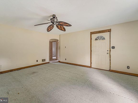5th image of 1718 W Chestnut Ave