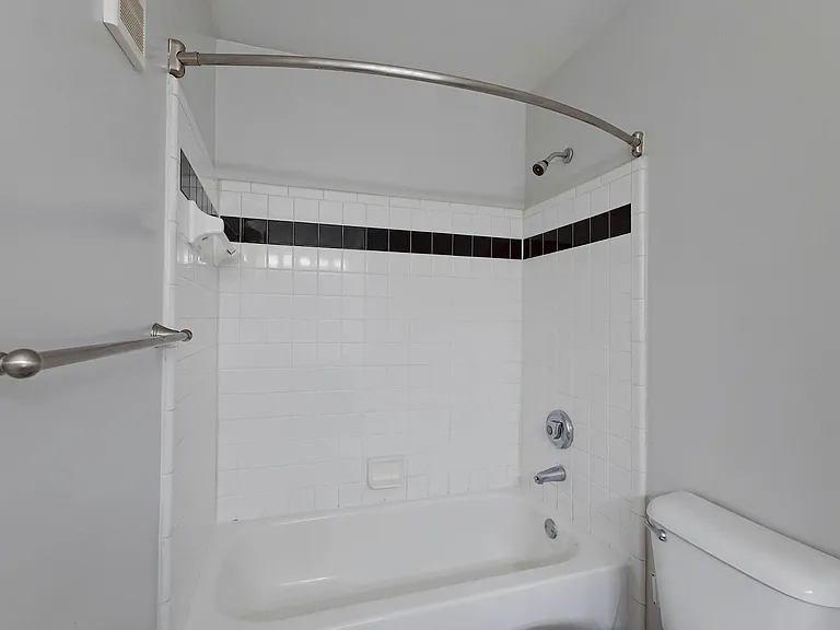 Cambridge Park Apartments — Photo 117