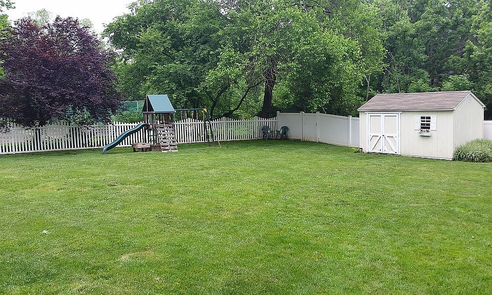 2nd image of 505 Middlesex Dr