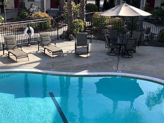 5th image of 10071 Lampson Ave #17