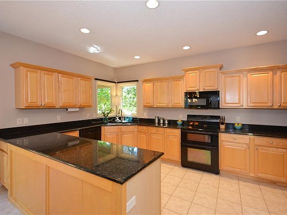 3rd image of 6313 Sudbury Ct