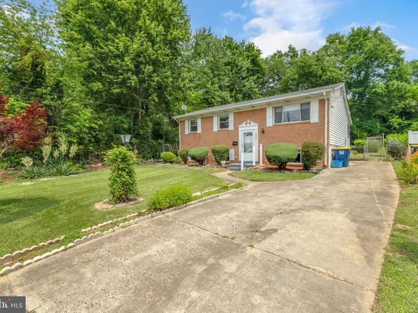 8000 Dellwood Ave, Lanham, MD 20706