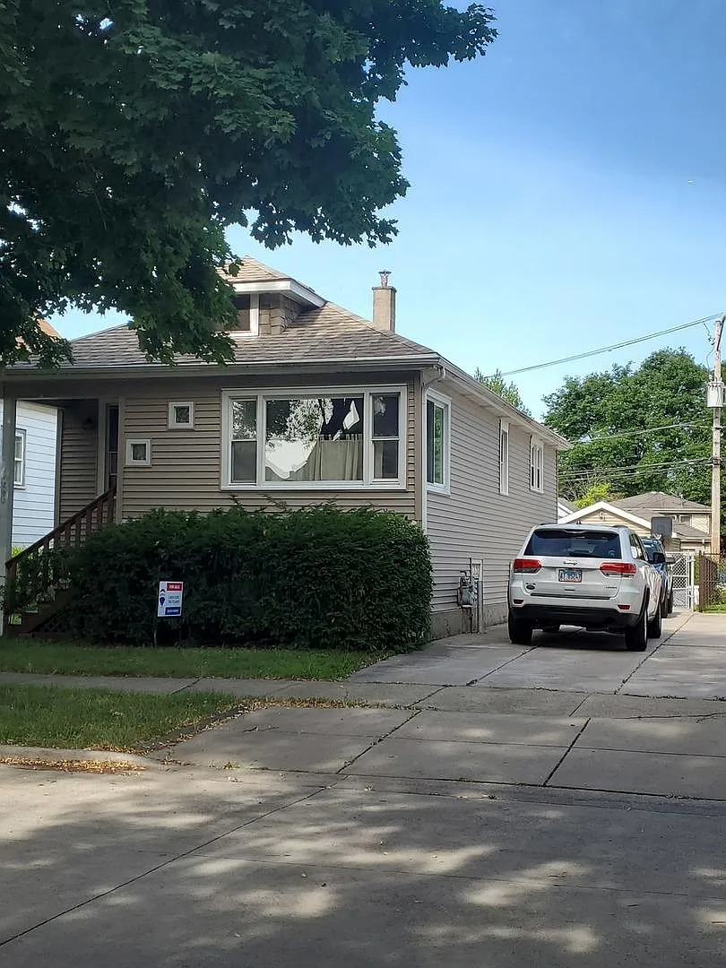 11202 S Sawyer Ave photo 1