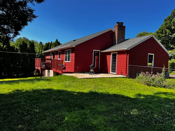 70 Short Beach Rd, Branford, CT 06405