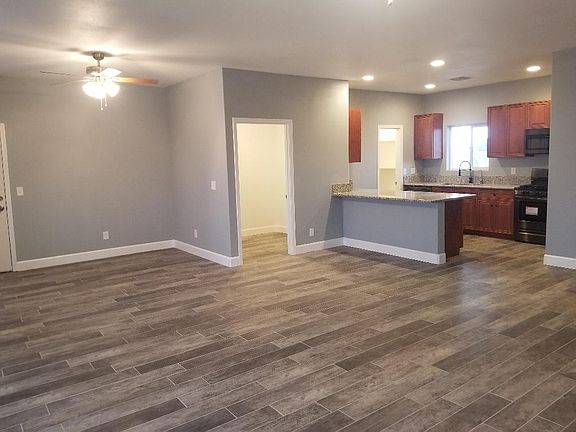 3rd image of 1789 E Moonflower Ln