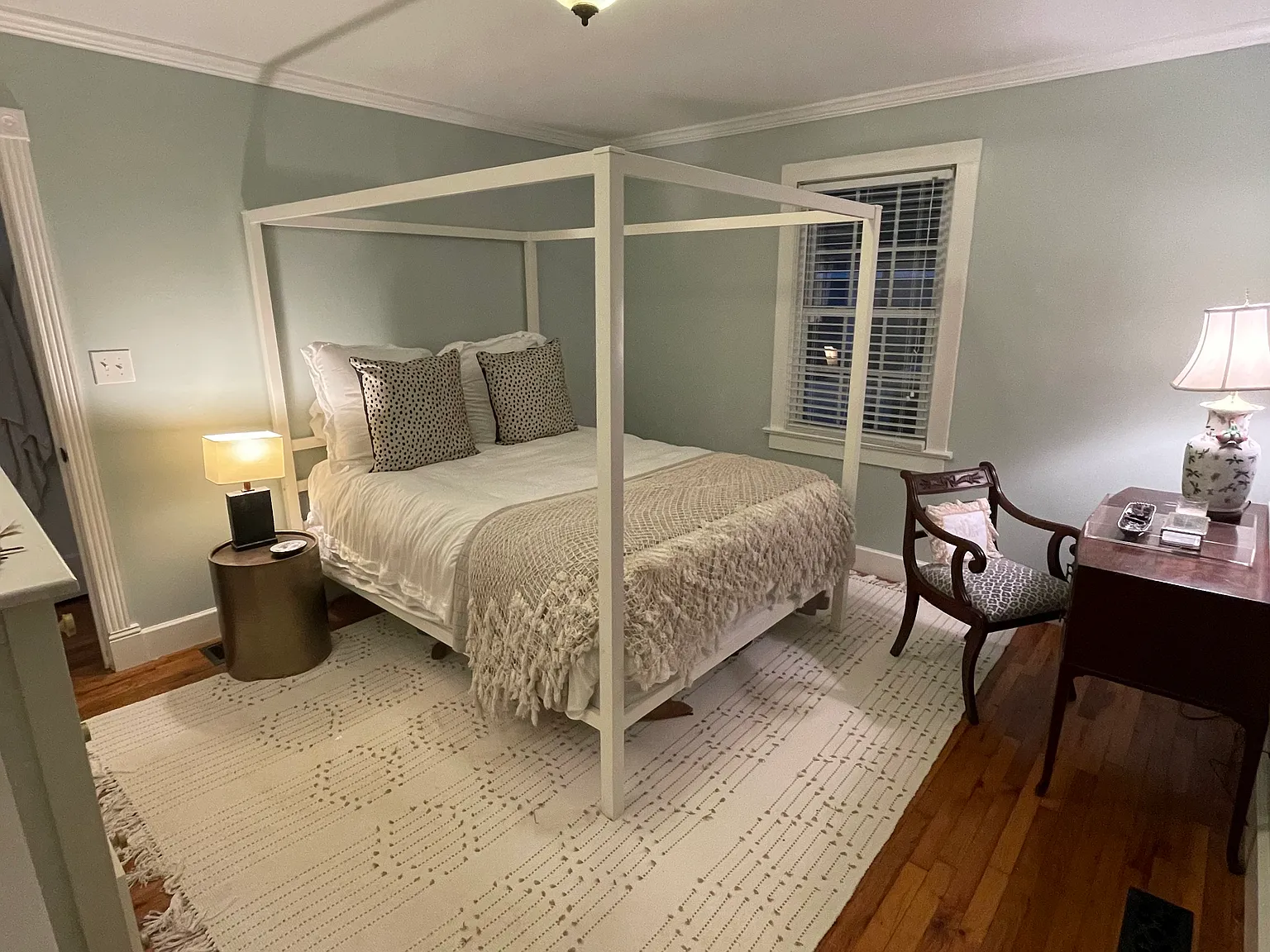 2 bed, 1080 sqft, $2,250 — Photo 4