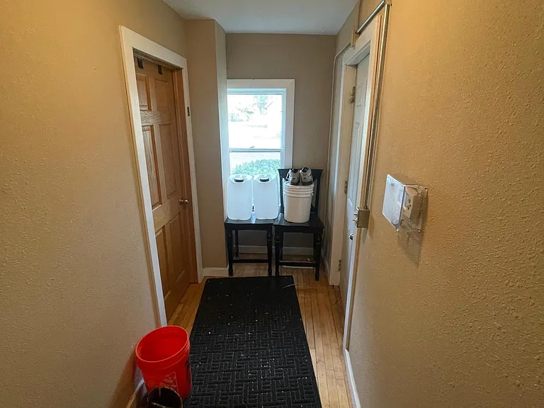 225 Edward St #B — Photo 2
