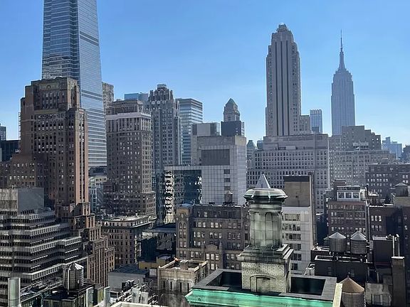 3rd image of 18 W 48th St APT 25A