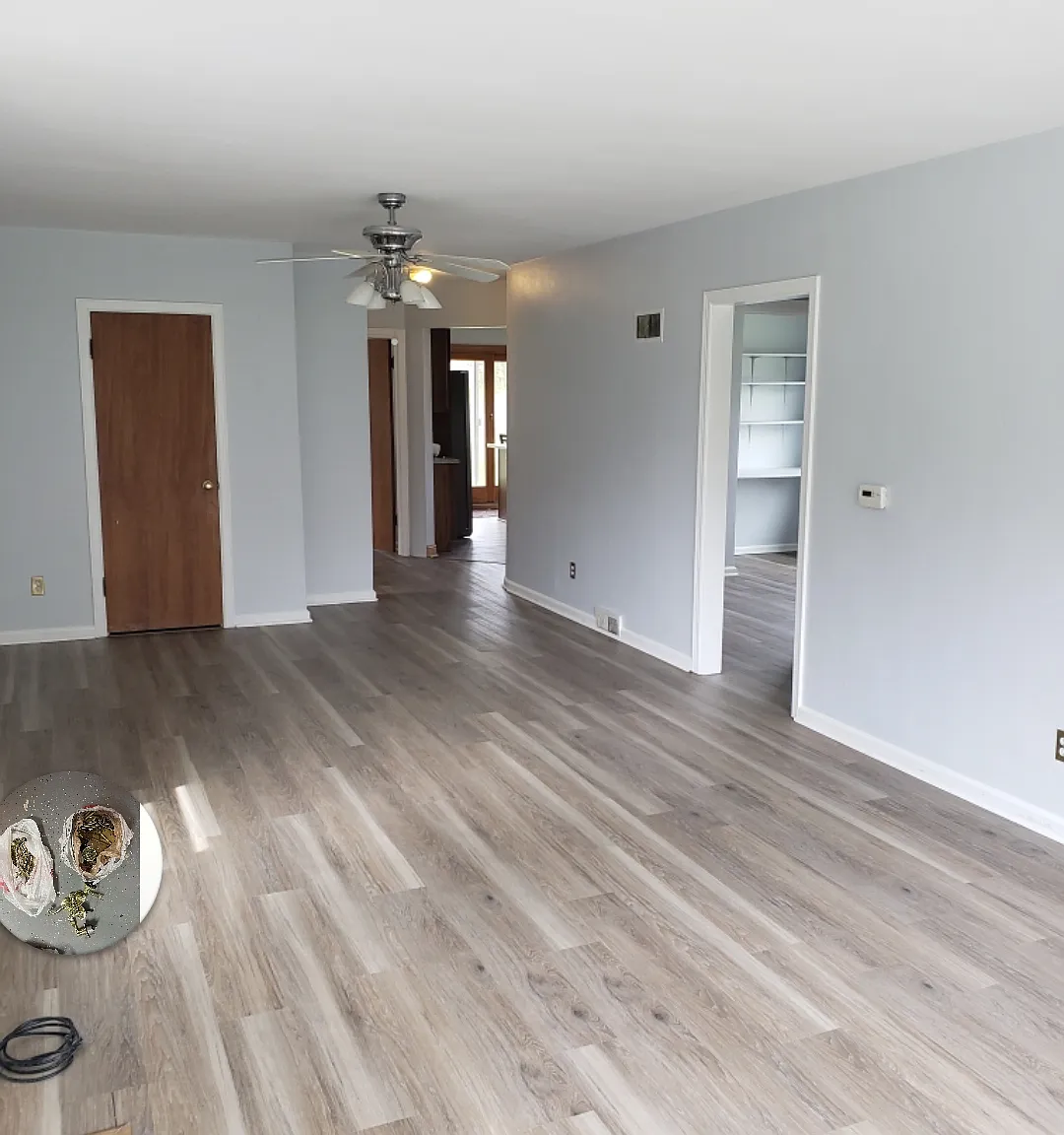 3 bed, 2576 sqft, $2,300 — Photo 2