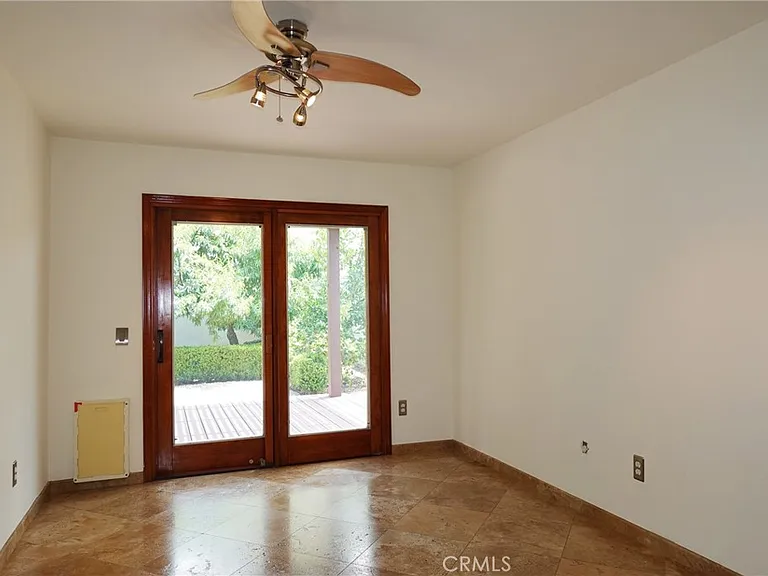 6232 Hesperia Ave — Photo 17