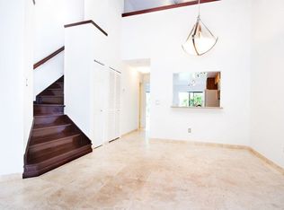 457 SE 11th Ter, Dania Beach, FL 33004