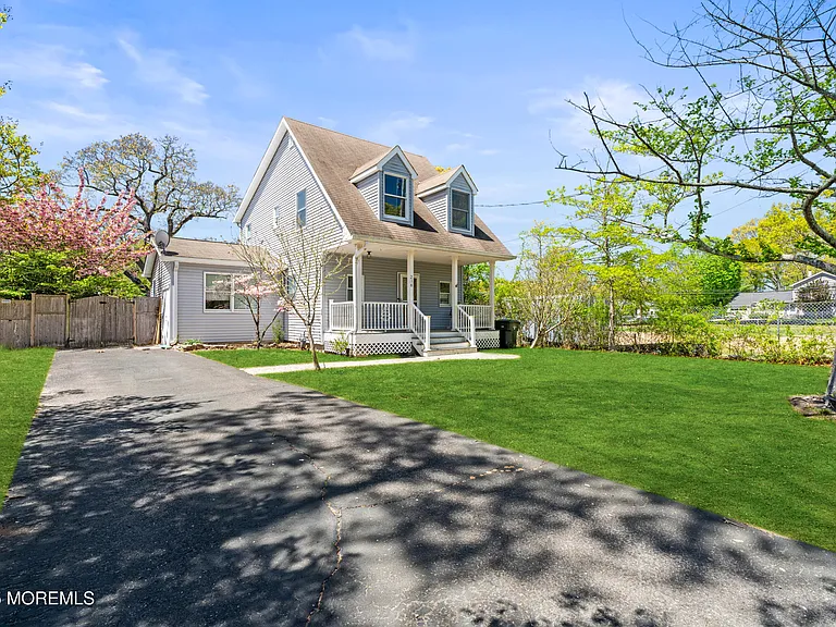 216 Chatham Ave — Photo 6
