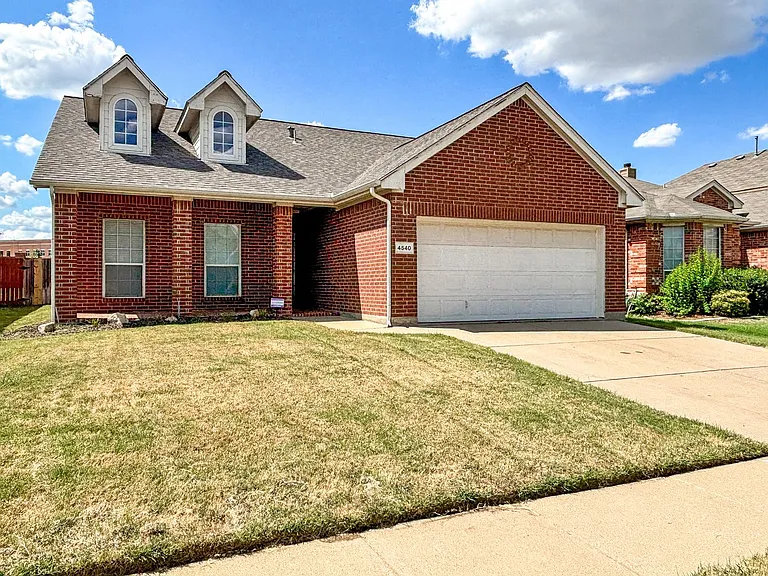 4540 Rush River Trl — Photo 1
