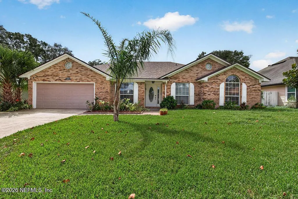 4 bed, 2.0 bath, 1960 sqft, $3,350 — Photo 2