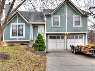 7005 NE 46th St, Kansas City, MO 64117