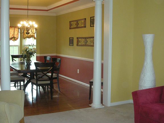 5th image of 249 Maddex Farm Dr