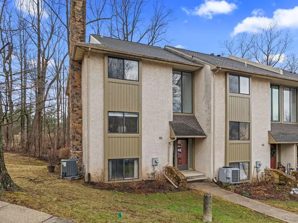 431 Lynetree Dr, West Chester, PA 19380