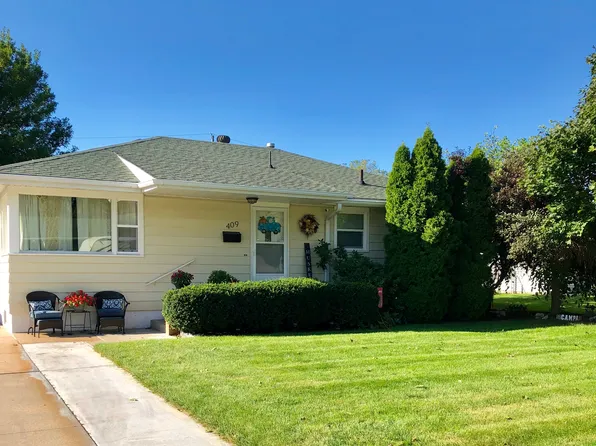 409 E 33rd St, Kearney, NE 68847