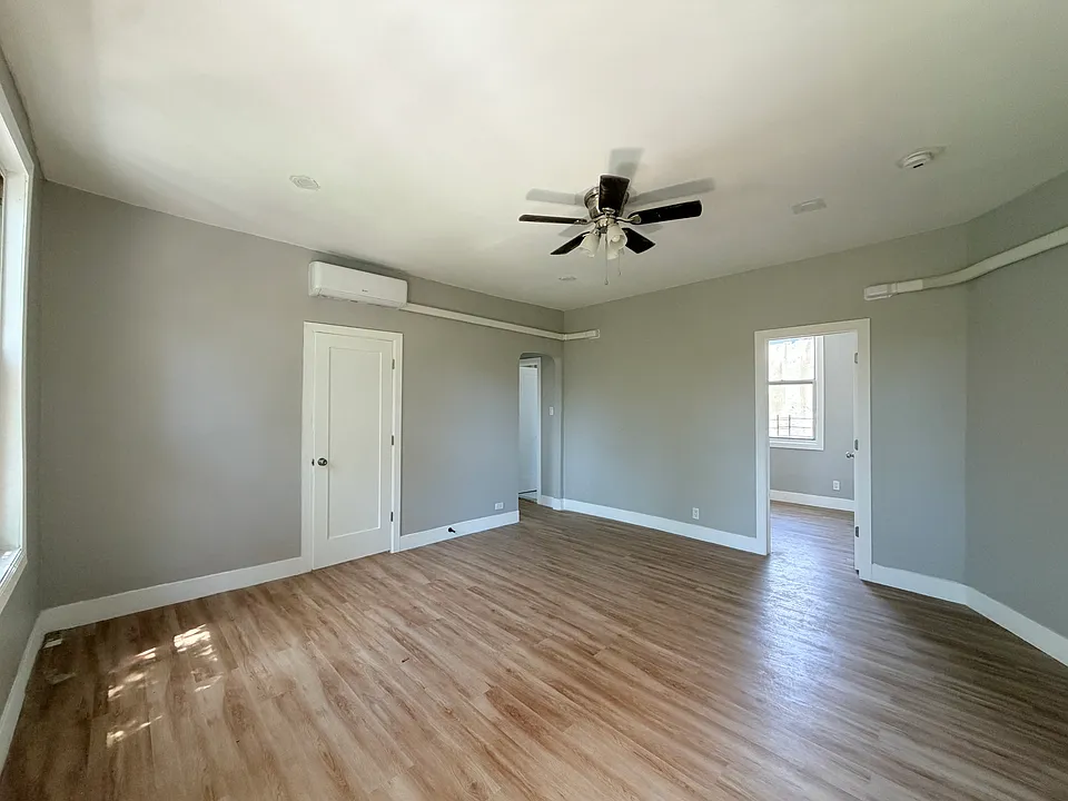 245 McClellan St #3W