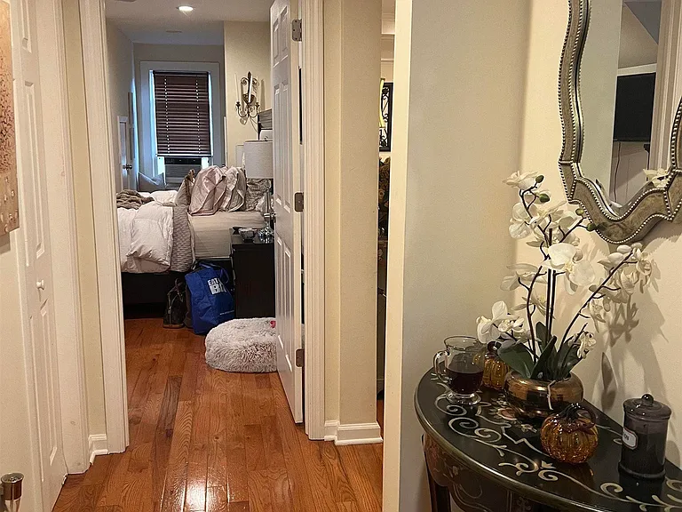 907 Summit Ave #3A — Photo 3