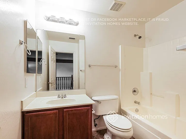5605 S 51st Dr — Photo 15