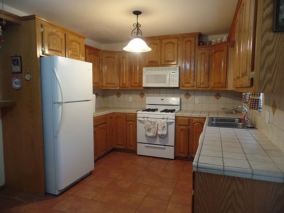 5th image of 5694 E Ashlan Ave